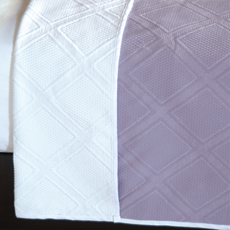 PLYMOUTH LILAC/WHITE COVERLET