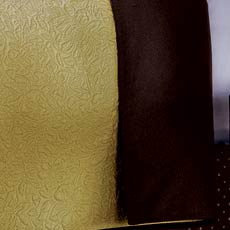 ORCHARD LEAF COVERLET