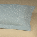 JACQUELINE LAKE GRAND PILLOW