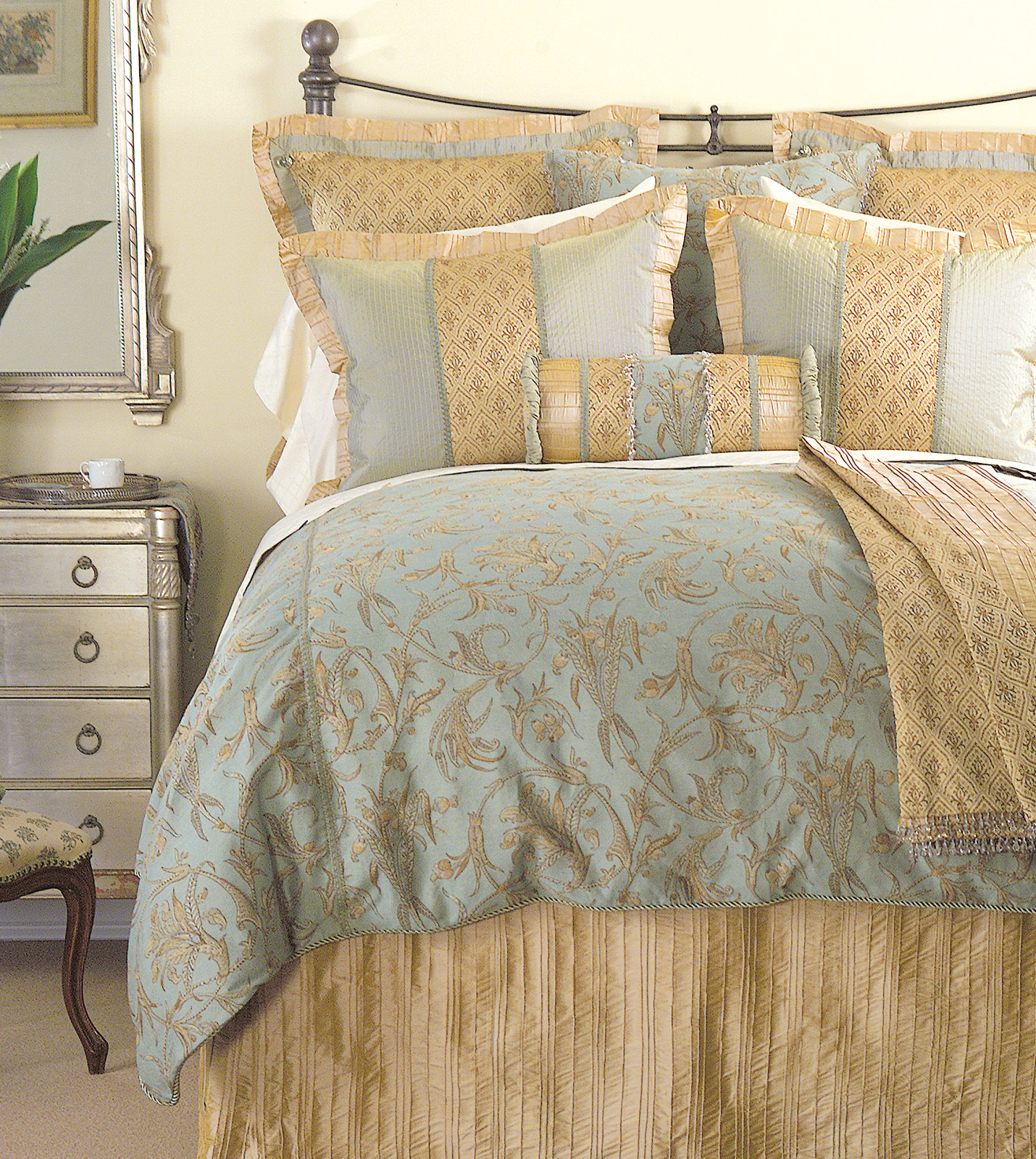 Luxury Bedding by Eastern Accents HEPBURN BEDSET