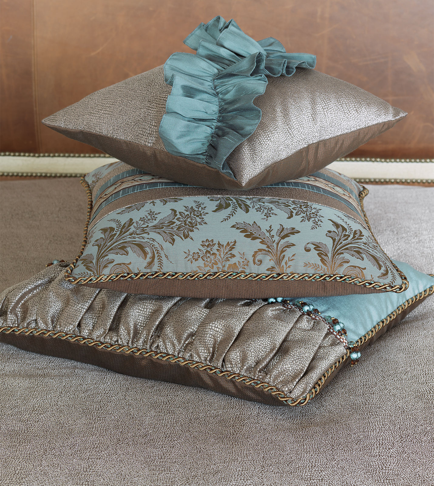 Luxury Bedding by Eastern Accents - Monet Collection