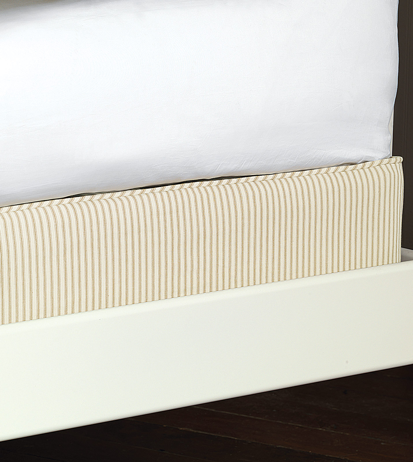 Luxury Bedding by Eastern Accents HEIRLOOM VANILLA BOX SPRING COVER Q