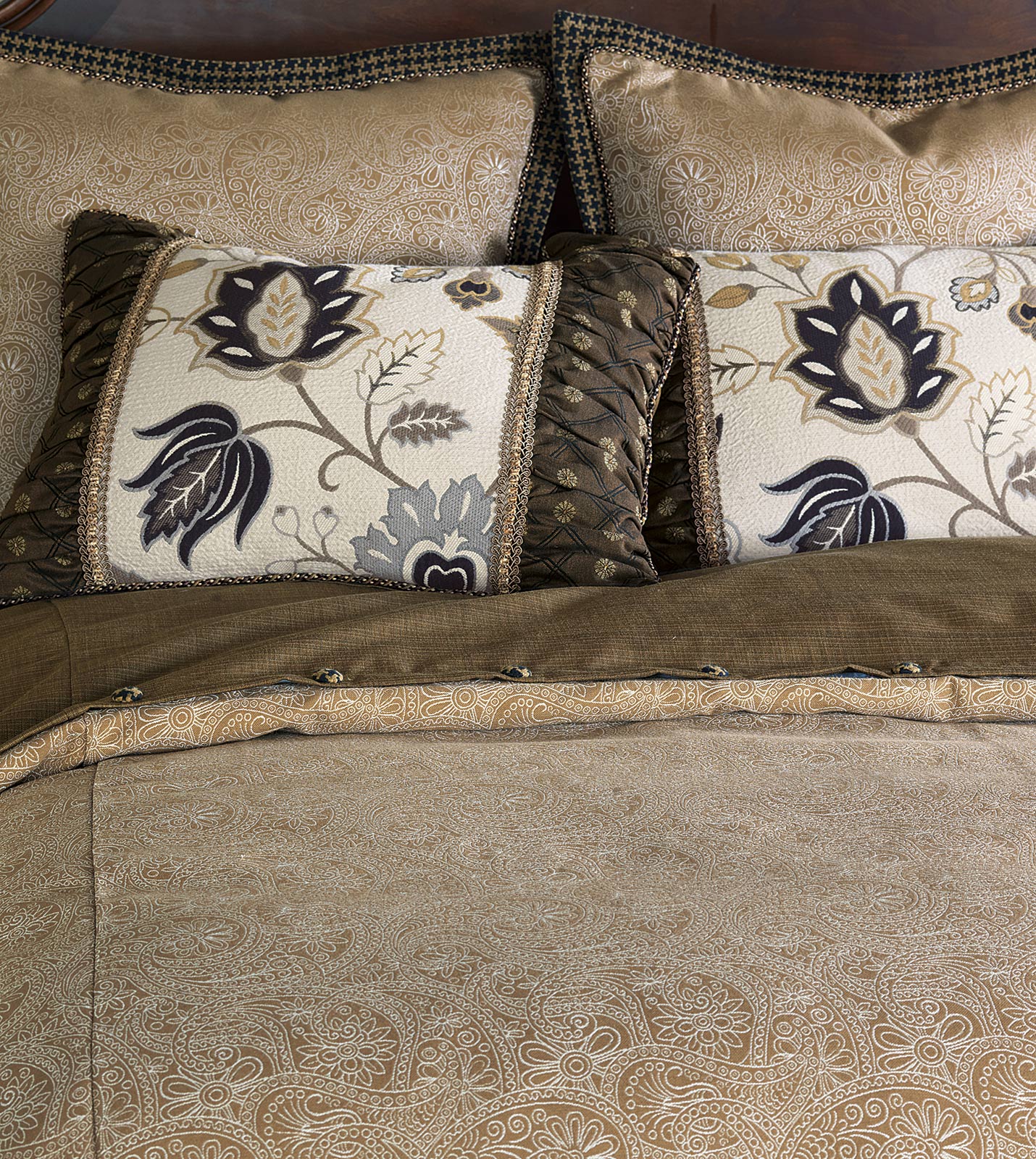 Luxury Bedding by Eastern Accents LEINSTER CARAMEL DUVET COVER