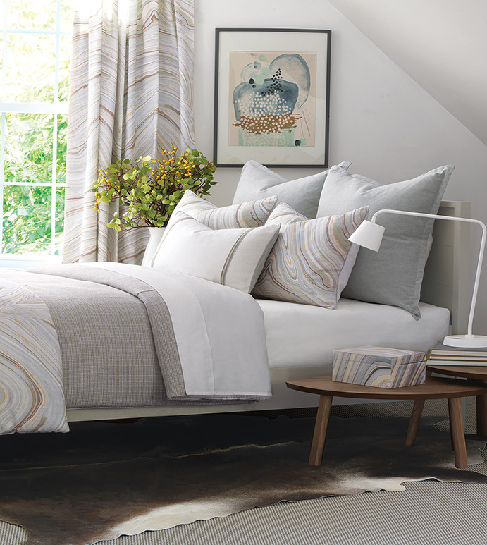 Blake Bedset - PILLOW,DUVET,GREY,WHITE,BLUE,LAVENDER,YELLOW,METALLIC,MARBLE PRINT,SILVER,PATTERNED,CONTEMPORARY,BEDDING,DECORATIVE PILLOW,BEDROOM,STRIPED,AGATE CRYSTAL