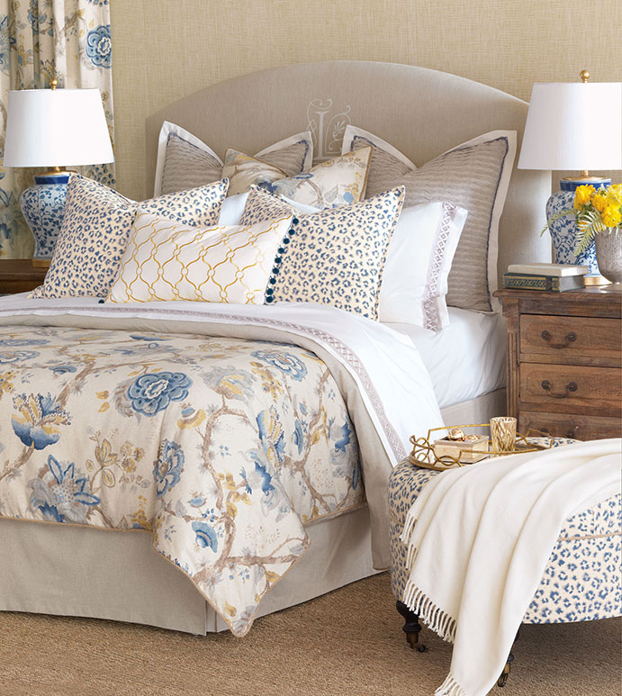 Emory Bedset - ASIAN BEDSET,ASIAN STYLE,TRADITIONAL ASIAN BEDSET,FLORAL BEDSET,LEOPARD PRINT,CHEETAH PRINT,ANIMAL PRINT,BLUE AND GOLD,BLUE AND WHITE,WHITE AND YELLOW,TRANSITIONAL,BLUE CHEETAH