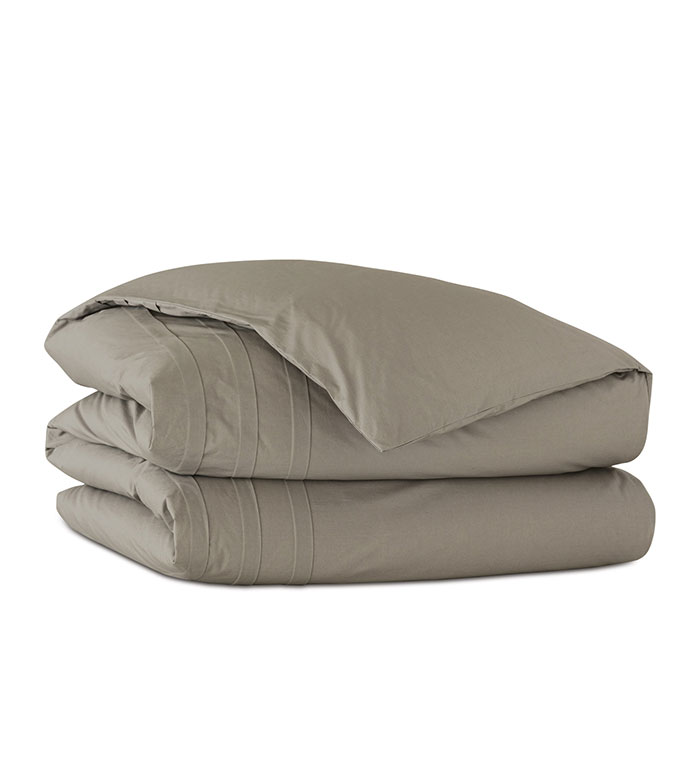 Vail Percale Duvet Cover in Fawn - DUVET COVER,PERCALE,COTTON,100% COTTON,EGYPTIAN COTTON,LUXURY,LUXURIOUS,HIGH-END,HIGH-QUALITY,PLEATED,PLEAT,TEXTURED,CRISP,GRAY,WARM GRAY,FAWN,TAUPE,BLANKET,