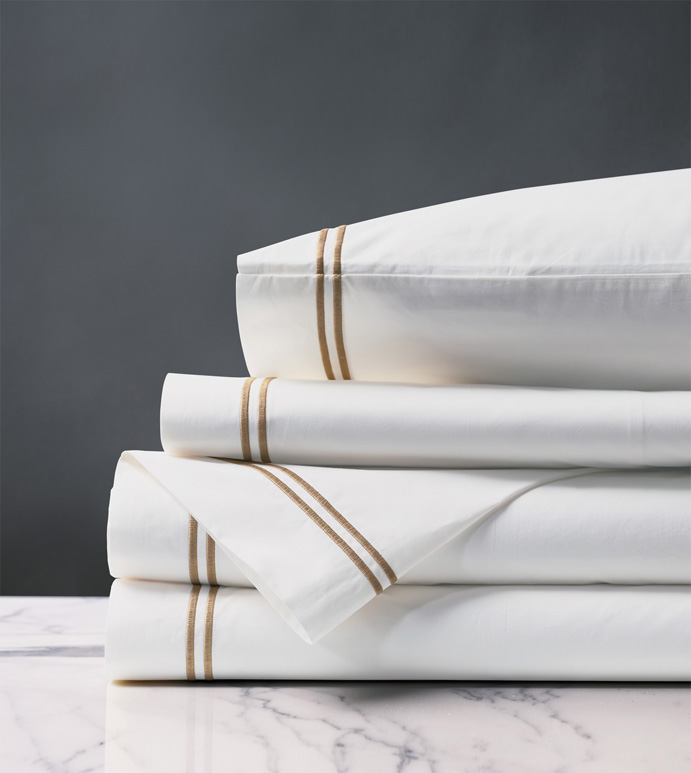 ENZO WHITE/ANTIQUE SHEET SET